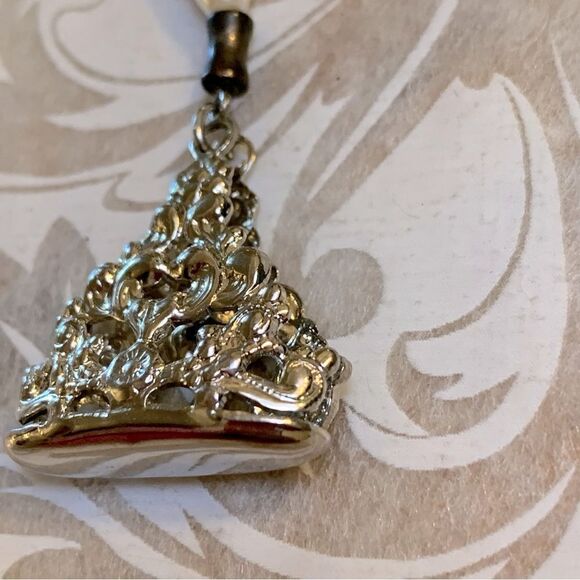 1928 Faux Pearl Necklace w/ 4D Pendant 20” Gorgeous - Picture 4 of 7